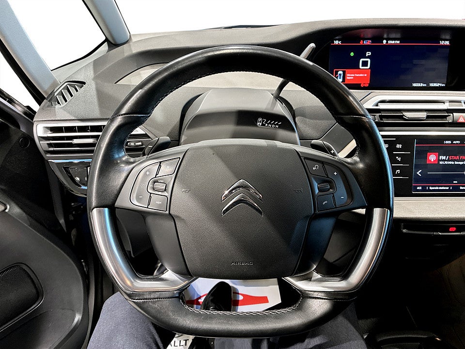 Bild på Citroen C4 Spacetourer Shine 1.2 e-THP 130hk Aut B-KAMERA DRAG