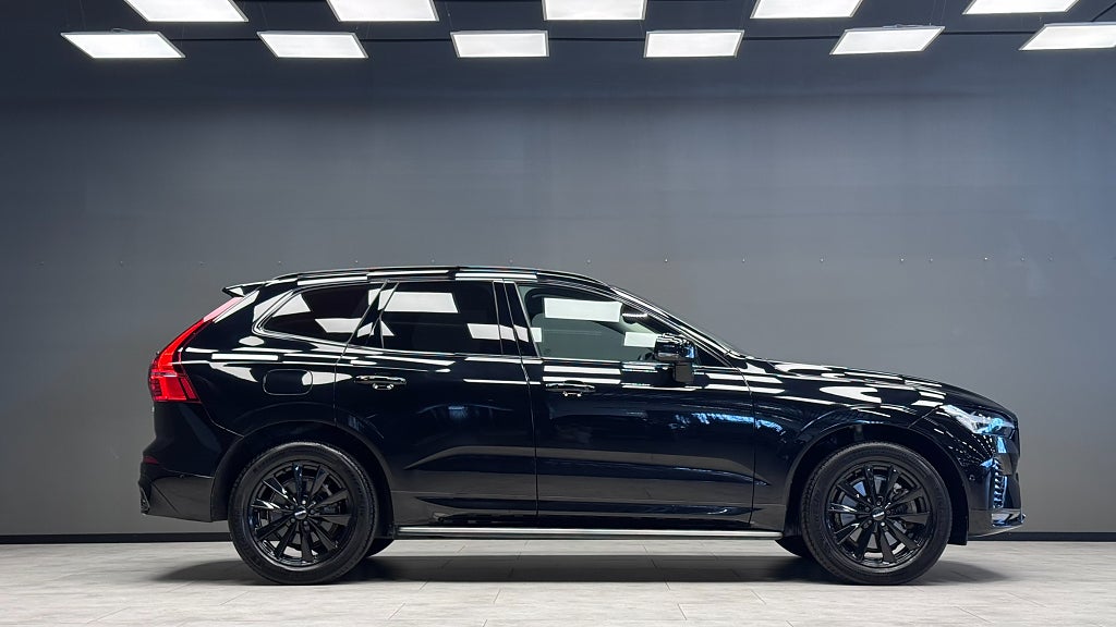 Volvo XC60 2023 - miniatyr 4