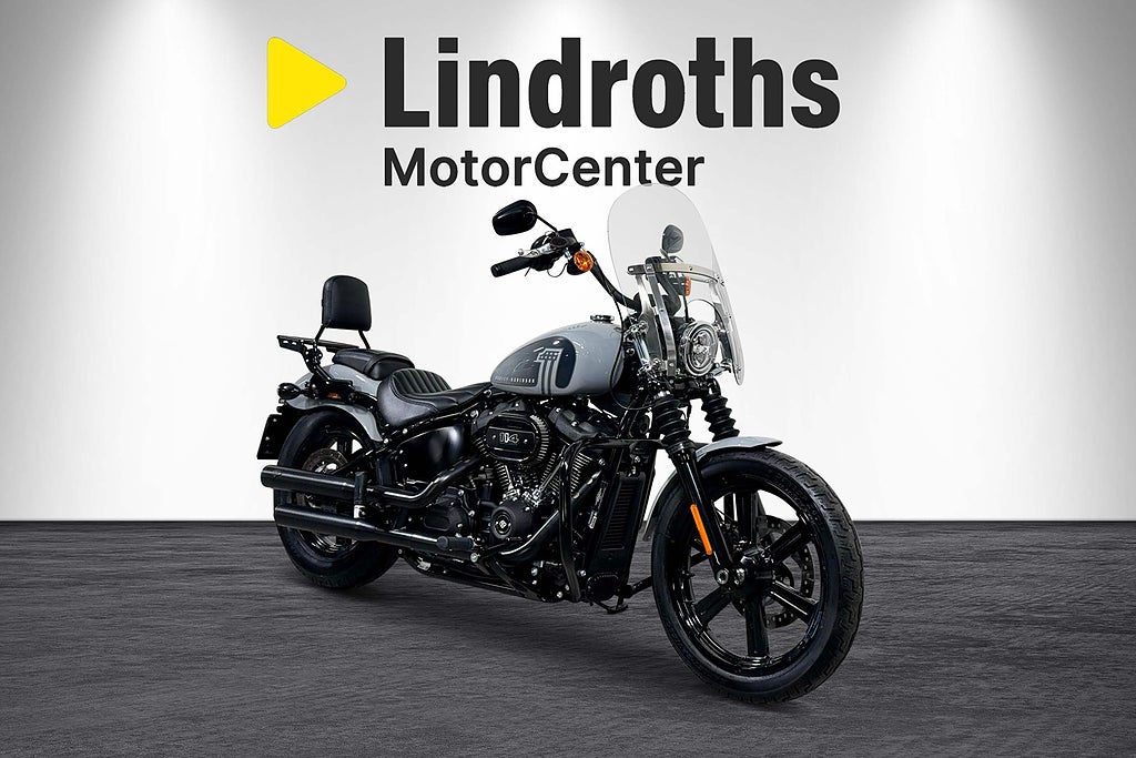 Harley-Davidson Street Bob 114  58 mil " OMG.LEV " 