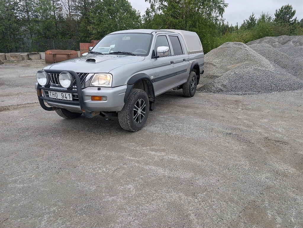 Mitsubishi L200 Dubbelhytt 2.5 TD ES-4WD