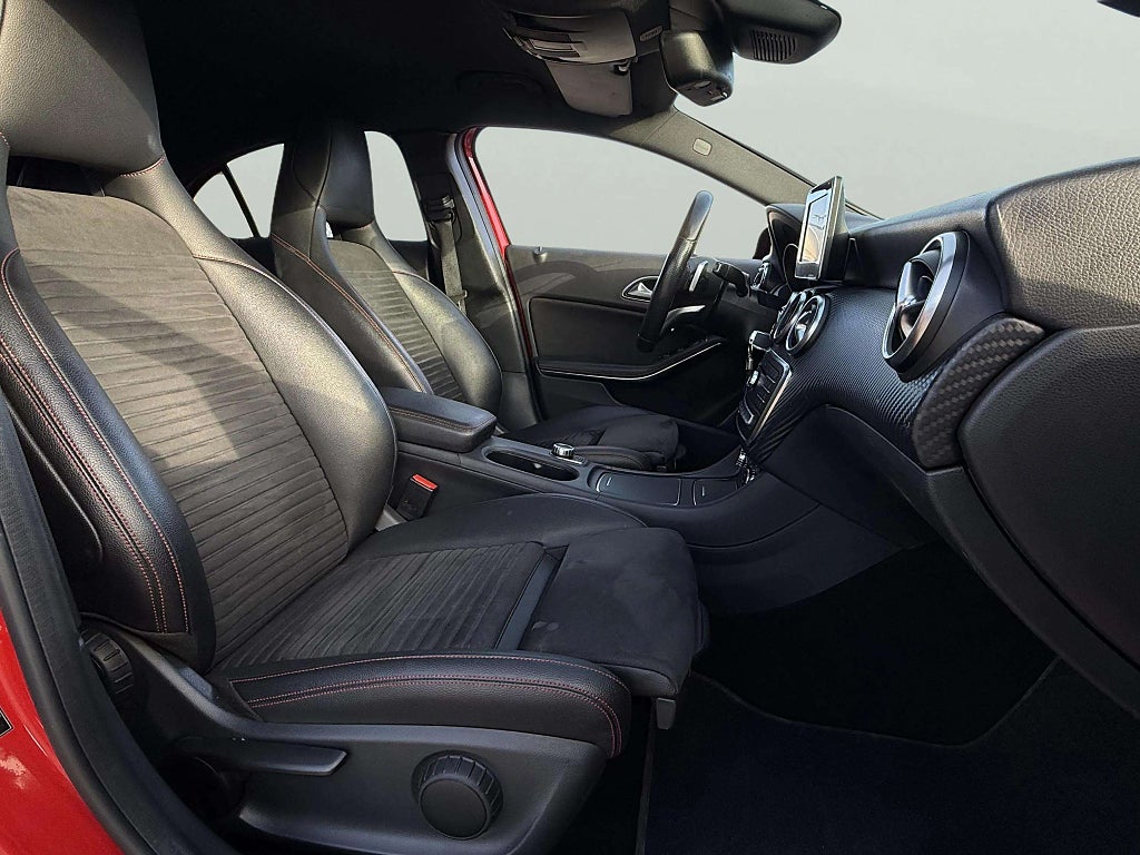 Mercedes-Benz A 180 7G-DCT AMG Line  - miniatyr 13