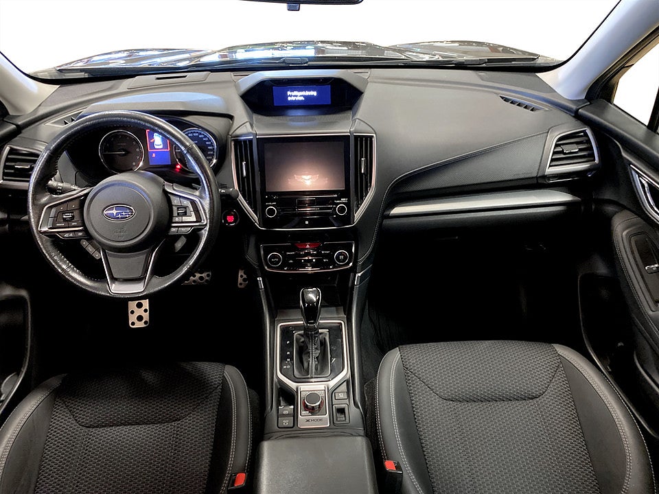 Bild på Subaru Forester Active e-Boxer 150hk Aut 4WD B-KAMERA CARPLAY