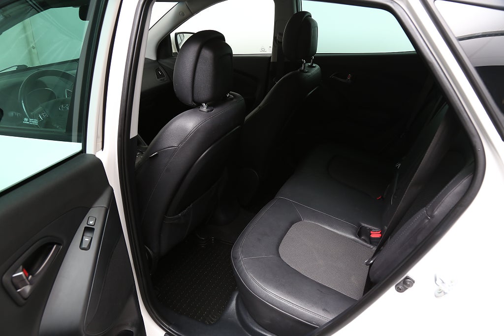 Hyundai ix35 2,0 GDI 166hk Business Automat Nybesikt Drag 2014