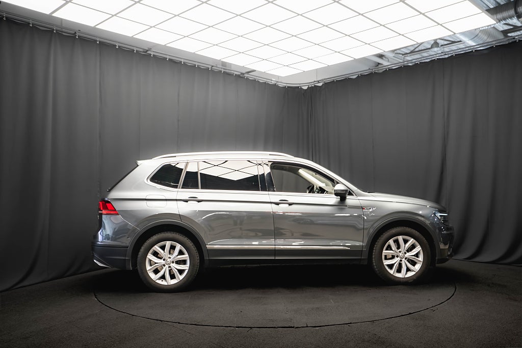Volkswagen Tiguan Allspace TSI 4Motion 7-sits LÄDER DRAG KAMERA ELSTOL MINN