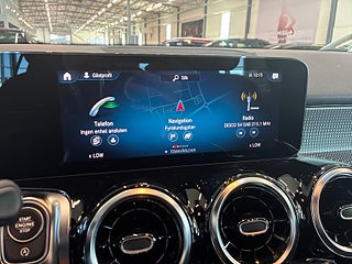 Mercedes-Benz GLB 200 7G-DCT Progressive Line S&V-hjul/Kamera/Navi – bild 19