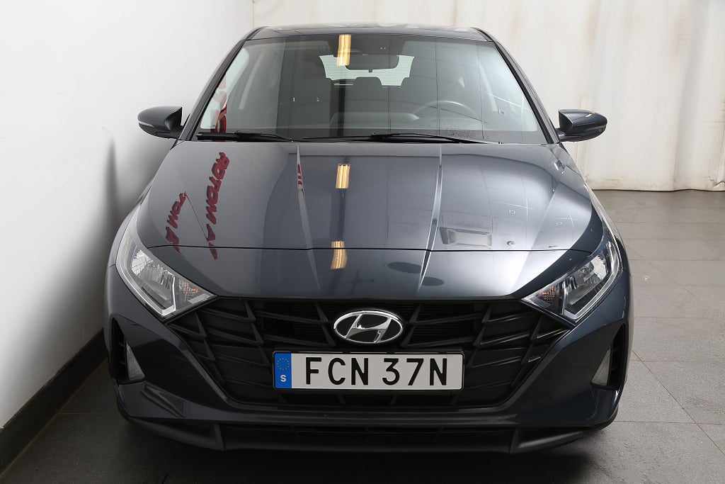 Hyundai i20 1,2 MPi 84hk Essential 5D CarPlay Backkamera 1ägare 2021