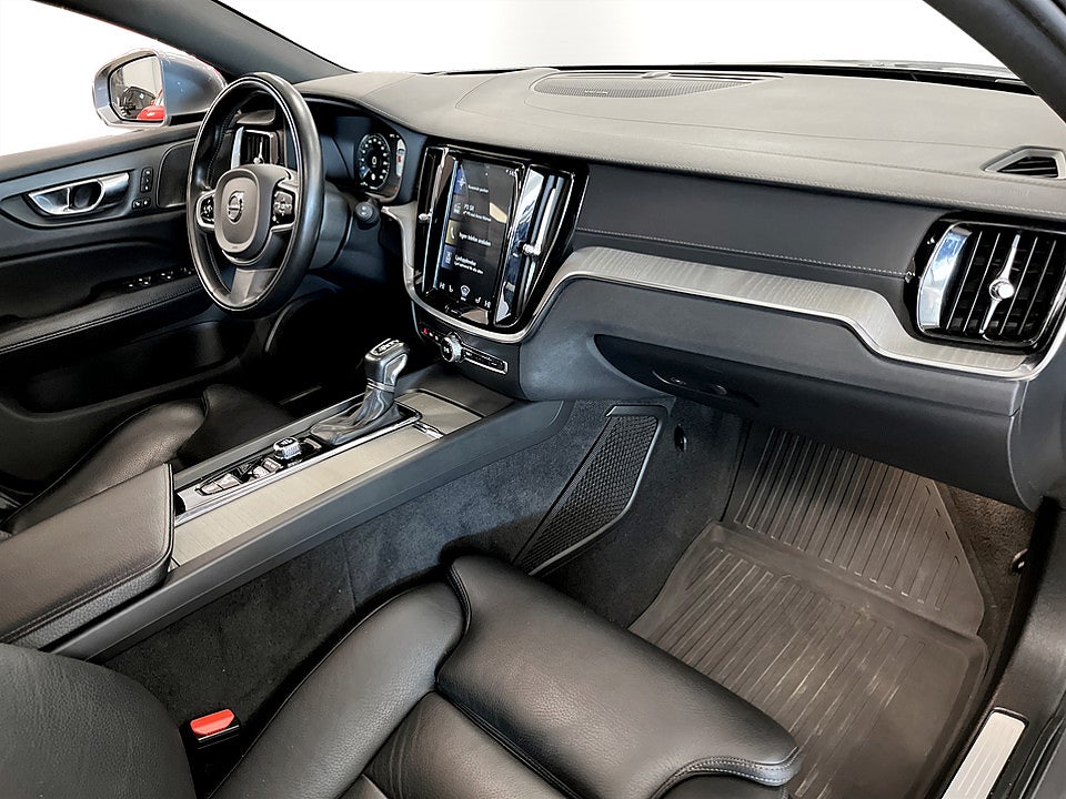 Bild på Volvo V60 Inscription Teknikpaket T5 250hk H/K 360° PANO ELSTOL