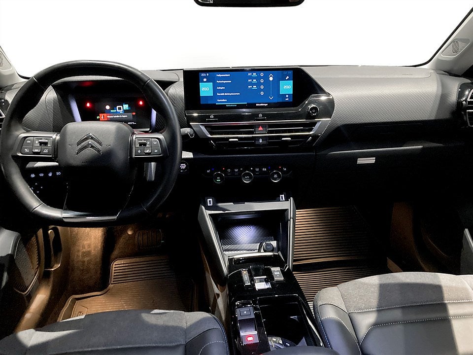 Bild på Citroën e-C4 Shine 50kWh 136hk Aut - B-KAMERA, RATTVÄRME