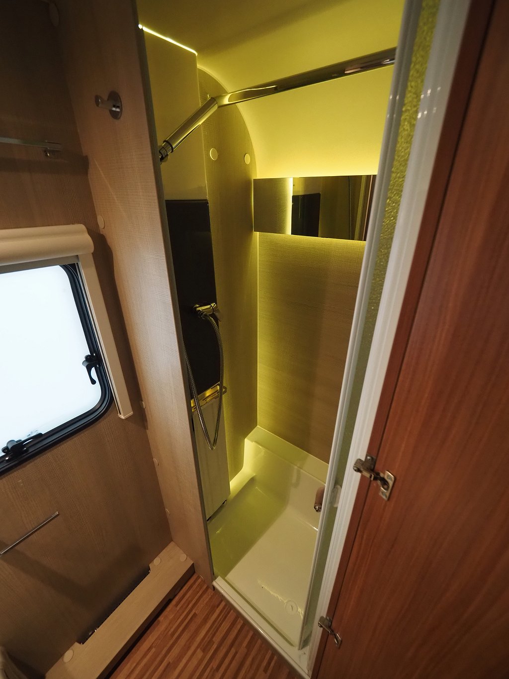 Adria Adora 563 PT Barnkammarvagn Alde 2014