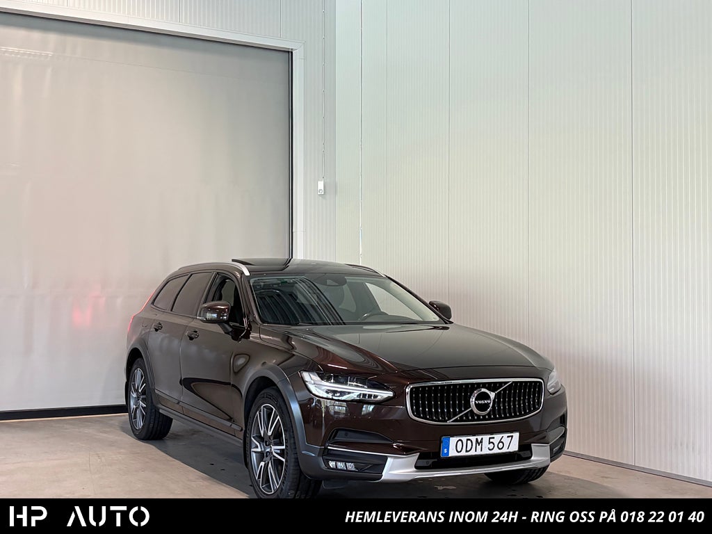 Volvo V90 Cross Country D4 AWD Inscription Pro Skinn Panorama Drag Voc Värmare