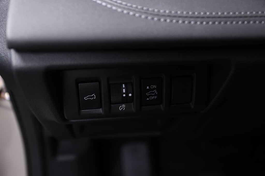 Subaru Outback Limited| 3 fria Service.