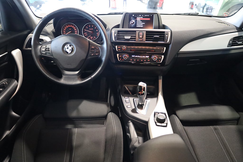 BMW 118I Steptronic Advantage PDC Connected Blåtand 2017