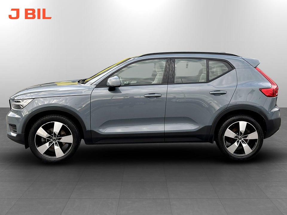 Bild på Volvo XC40 Momentum B4 197hk Aut AWD H/K CARPLAY