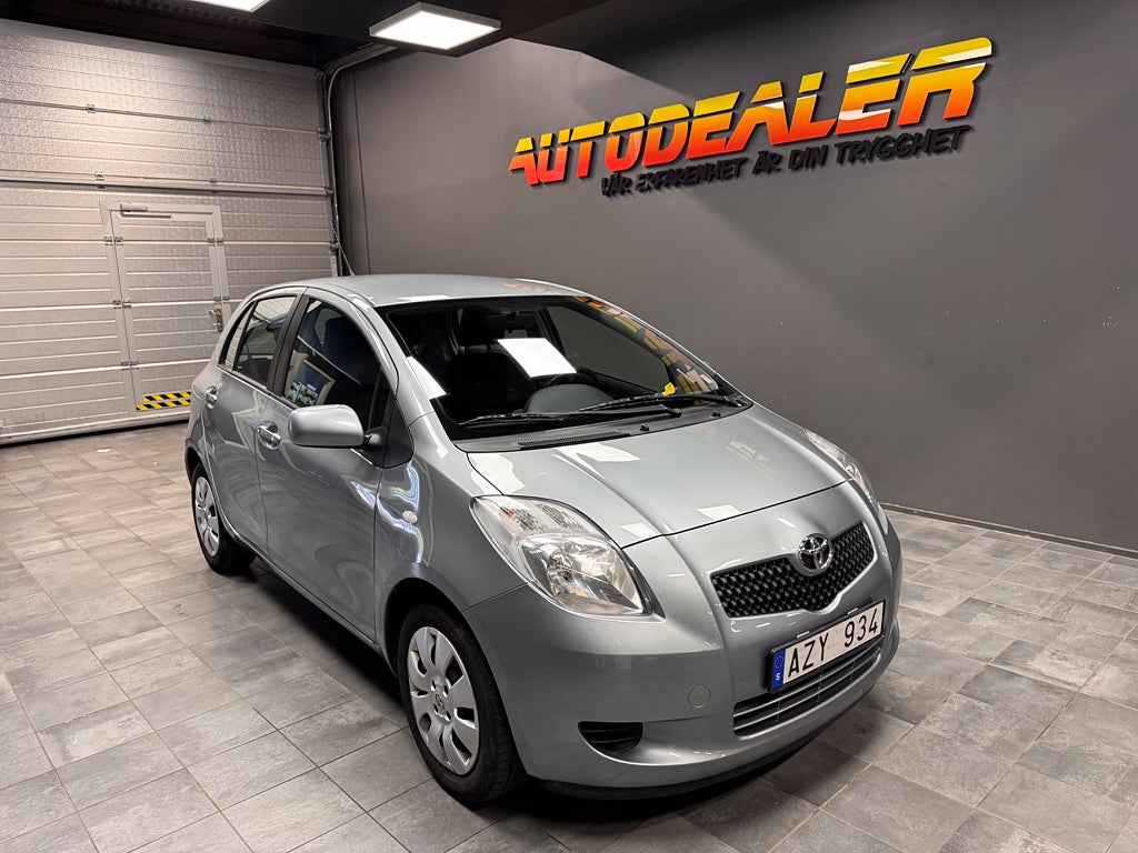 Toyota Yaris 5-dörrar 1.3 VVT-i *7900 mil*
