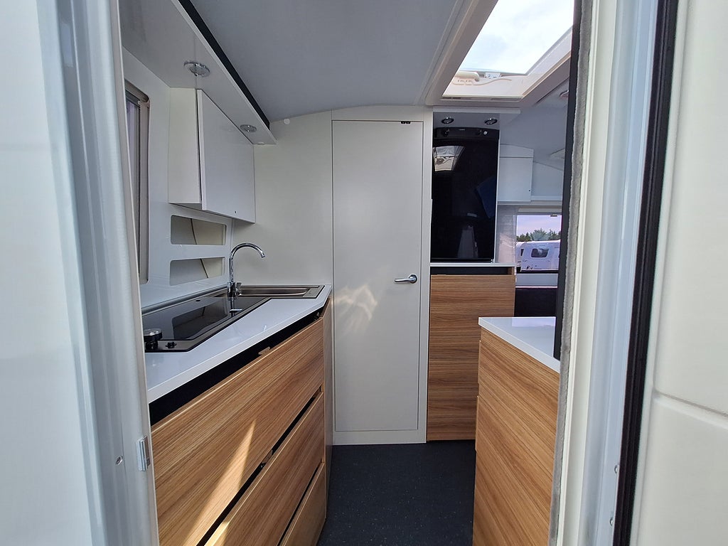 Adria Action 361 LH Dinette, Tält, Pluspaket