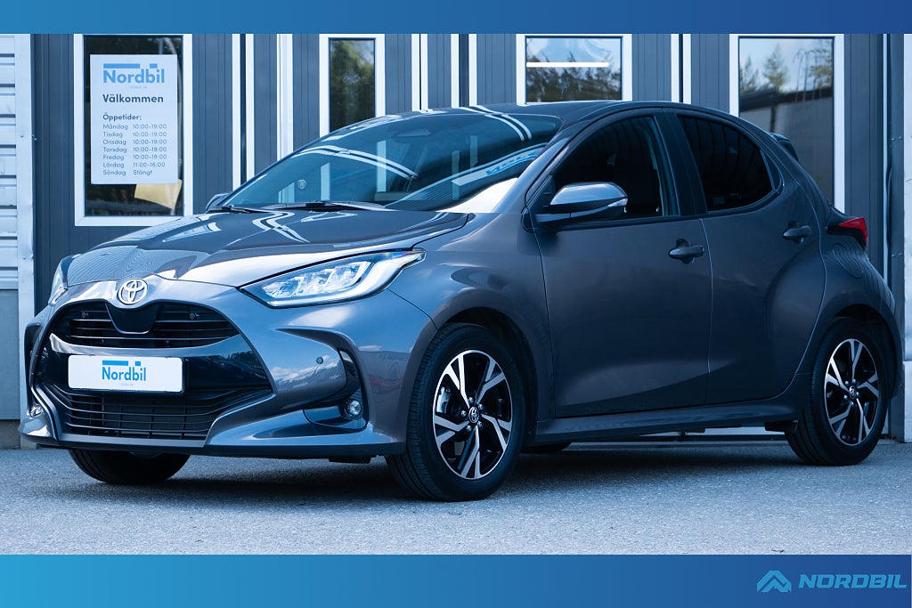 Toyota Yaris Hybrid 115 CVT Active Plus Kamera Säkerhetspaket 