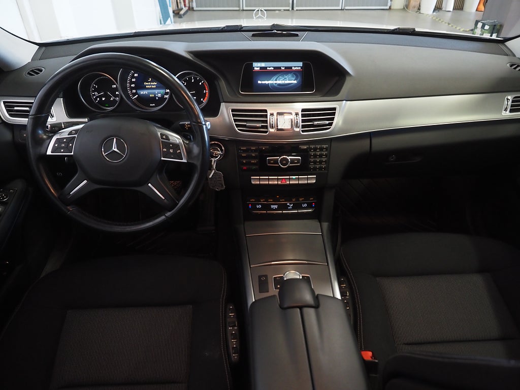 Mercedes-Benz E 220 T CDI BlueTEC 9G-Tronic 170hk Dragkrok Låga mil