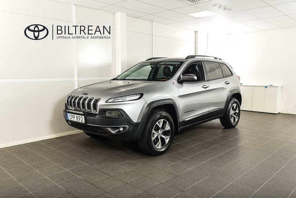 Jeep Cherokee 3.2 V6 4WD Trailhawk Navi Psens Farthållare Rattvärme