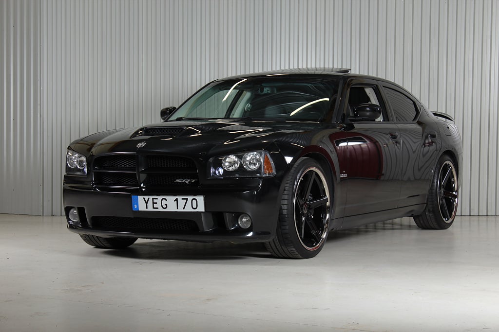 Dodge Charger SRT-8 6.1 V8 HEMI