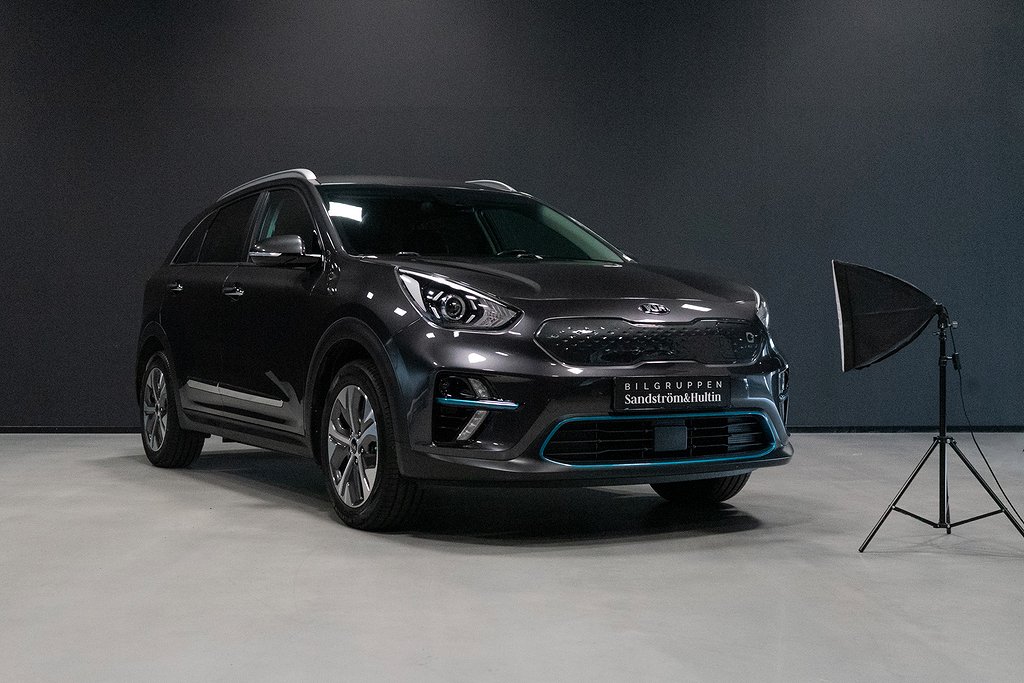 Kia E-Niro 64 kWh Advance / Navigation / 1 ägare