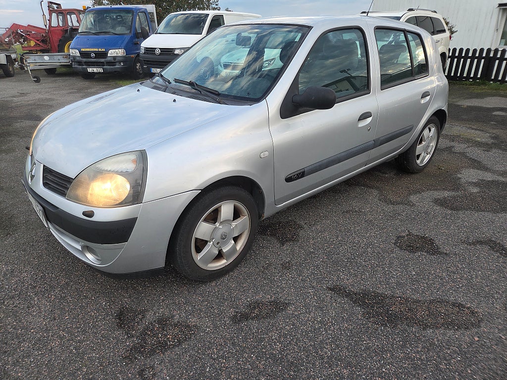 Renault Clio 5-dörrars Halvkombi 1.2 Authentique Euro 4