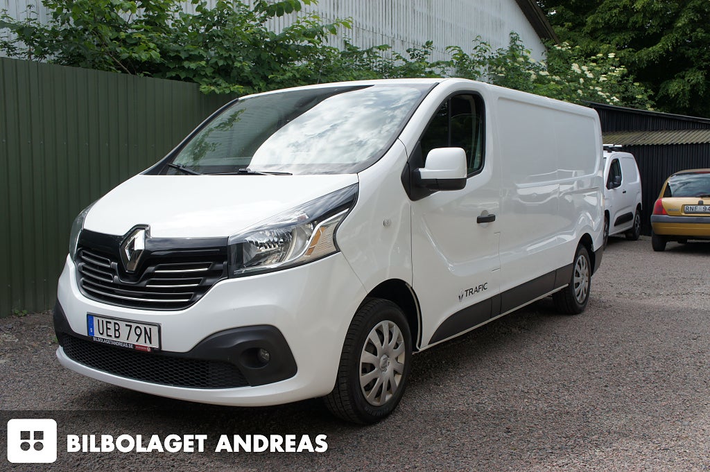 Renault trafic 2.7t 1.6 dCi Euro 6 Moms V-Inredning