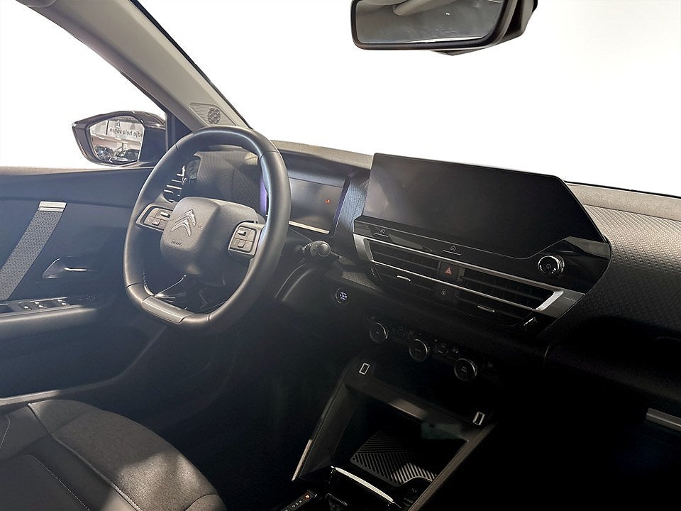 Bild på Citroën C4 X Shine 1.2 PT 130hk Aut - B-KAMERA, CARPLAY