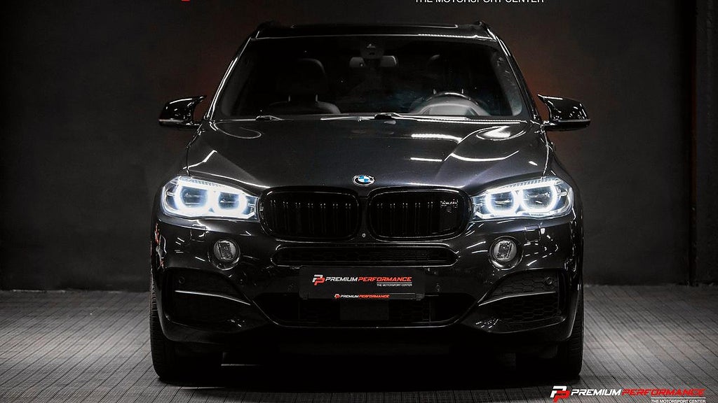 BMW X5 M50D har en treliters rak sexa som genererar 381 hästkrafter. 