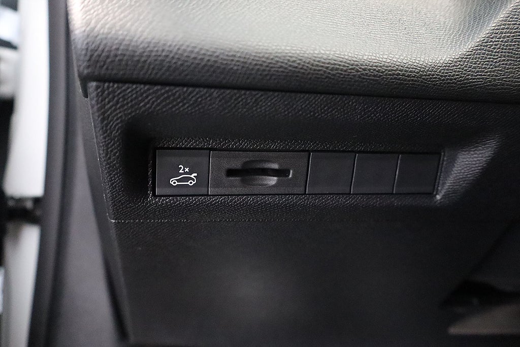 Bild på Peugeot 408 GT 1.2 PT 130hk Aut - ELBAKLUCKA