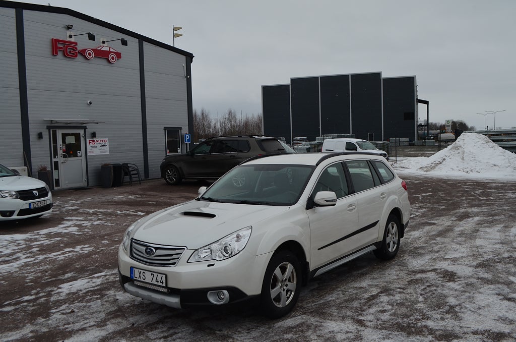 Subaru Outback 2.0 4WD Business 150 hk M-Värmare Drag 