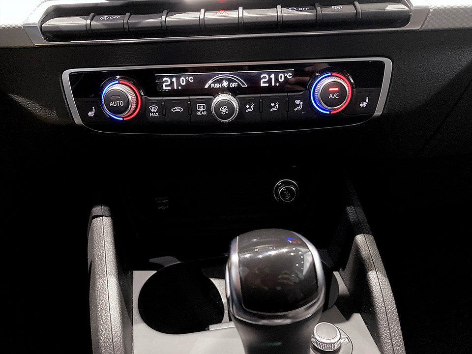 Bild på Audi Q2 Proline Advanced 35 TFSI 150hk Aut BACKENSORER