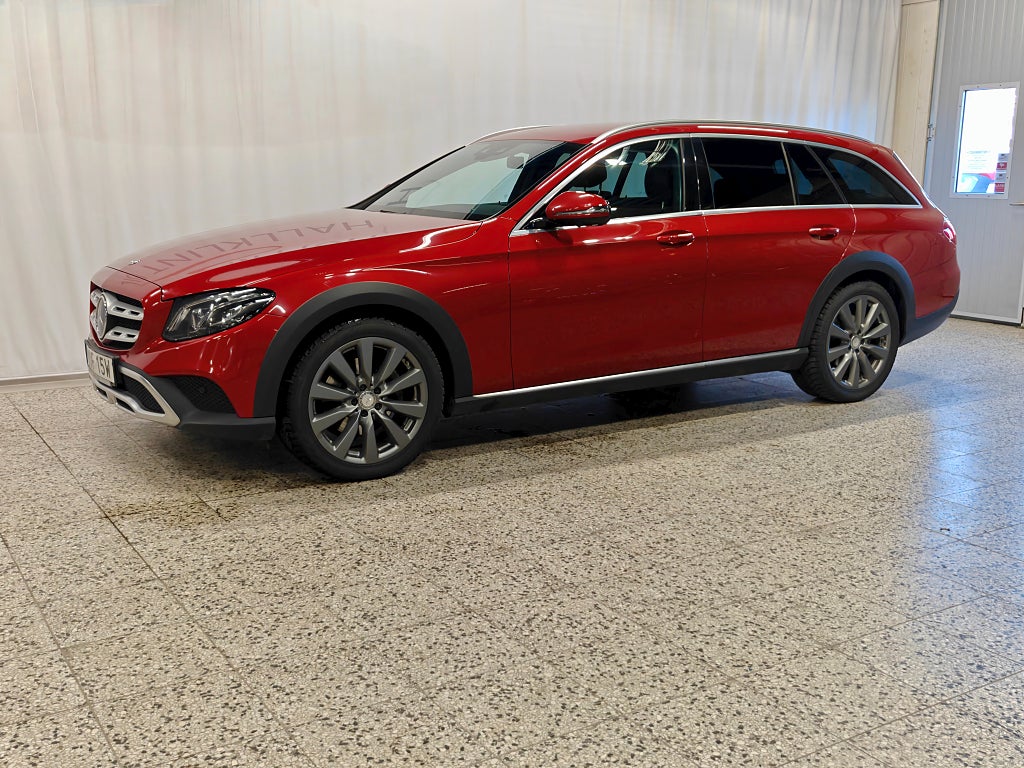 Mercedes-Benz E220d 220 d 4MATIC All-Terrain, 194hk, 360, burmester, drag