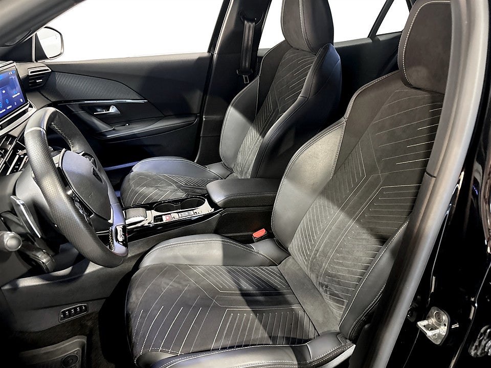 Bild på Peugeot 2008 GT Hybrid 145hk Aut B-KAMERA CARPLAY