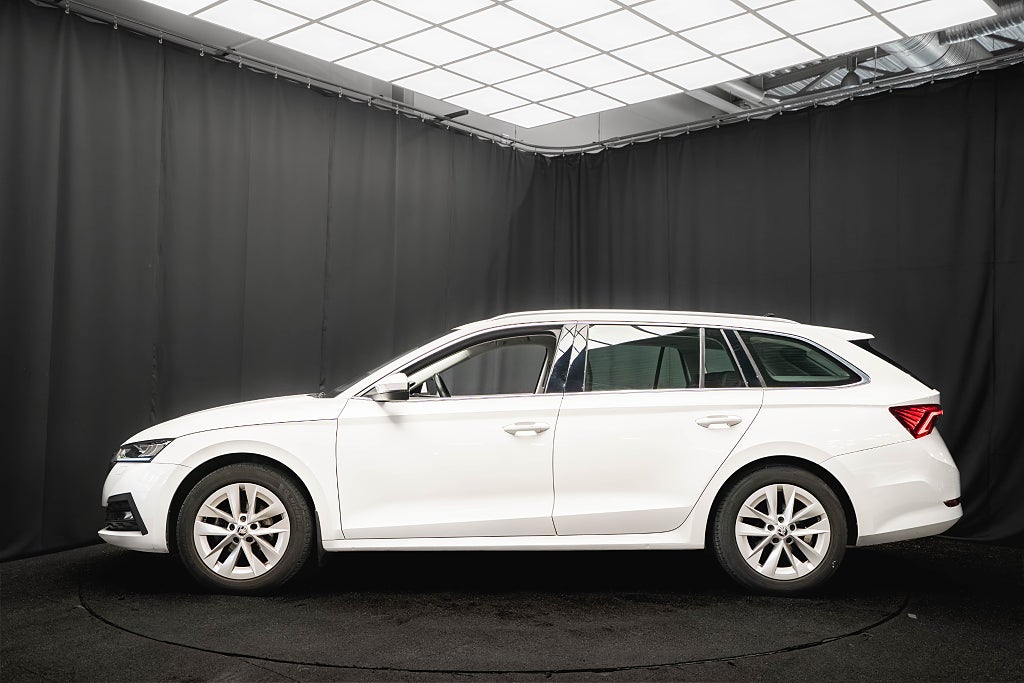 Skoda Octavia DRAG KAMERA CARPLAY RATTVÄRME 1-ÄGARE AUTOMAT