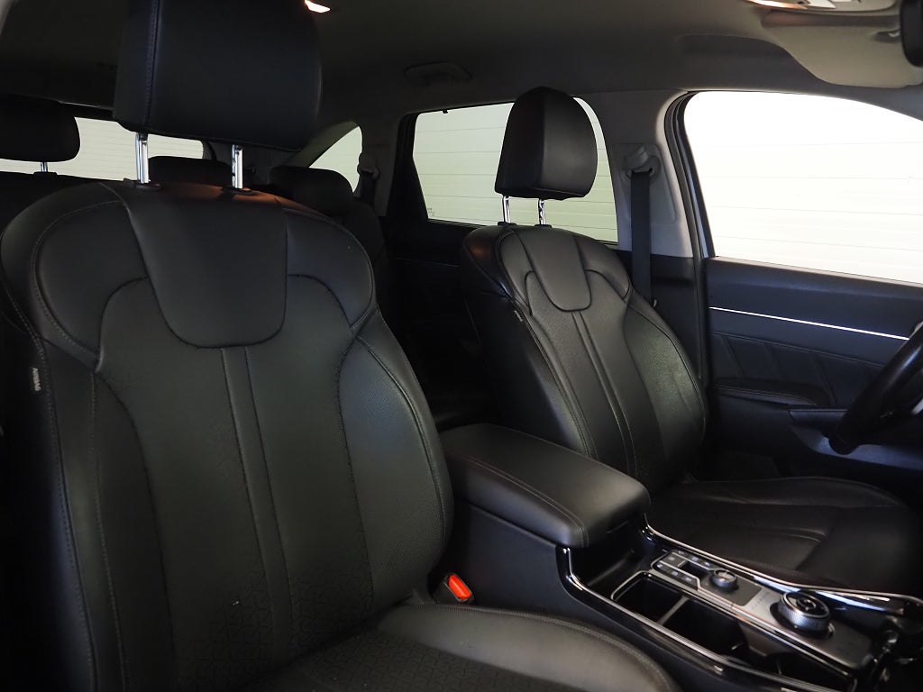 Kia Sorento PHEV 265hk Advance 7-Sits Drag Skinn Navi Kamera Moms