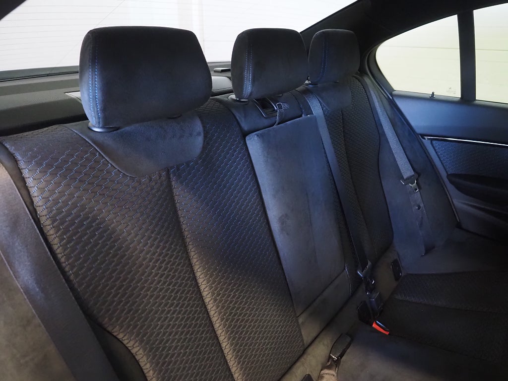 BMW 330e Sedan Steptronic M Sport 252hk Plug-In | Navi | P- Sen 2018