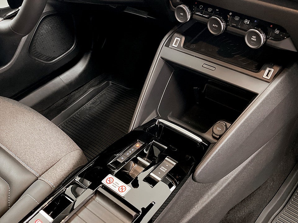 Bild på Citroën C4 Shine 1.2 PT 130hk Aut 360-KAMERA RATTVÄRME
