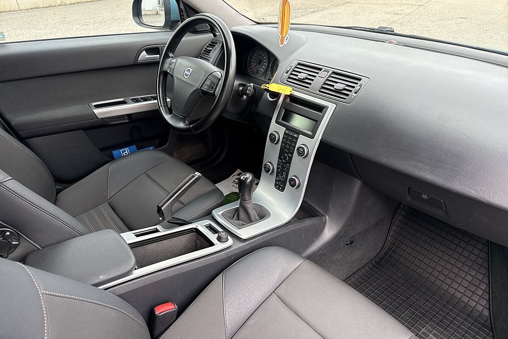 VOLVO V50 2.0F 146CH