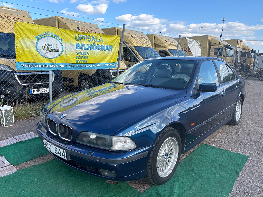 BMW 523I Sedan 