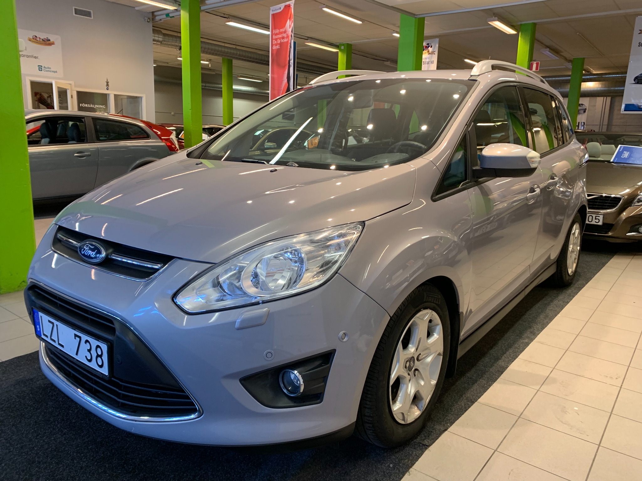 Ford Grand C-MAX 2.0 TDCi 7-sits Automat 2012, bild 2/52