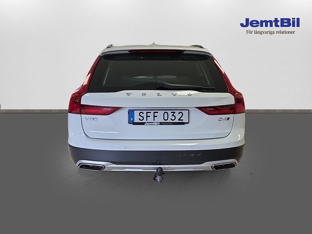 Volvo V90 Cross Country 2018 - miniatyr 4