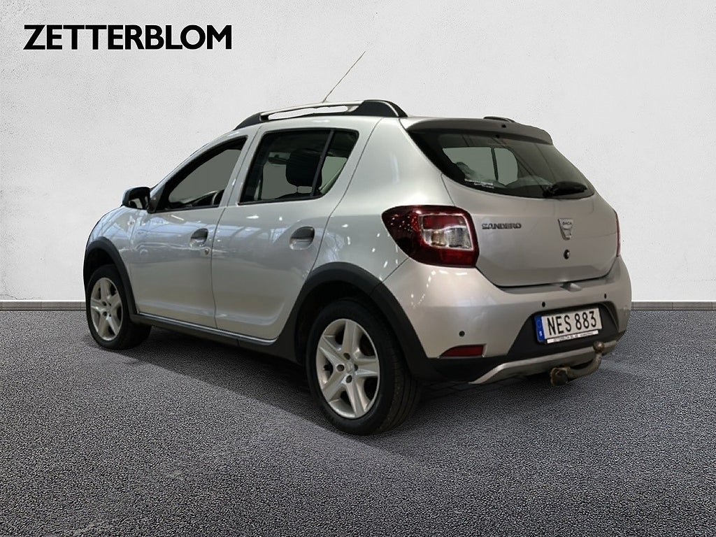 SUV Dacia Sandero 3 av 17