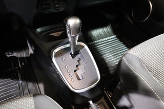 Halvkombi Toyota Yaris 18 av 21