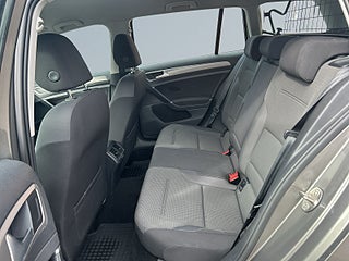 Volkswagen Golf Sportscombi 1.6 TDI BMT 4Motion Base Mvärme Drag S&V – bild 13