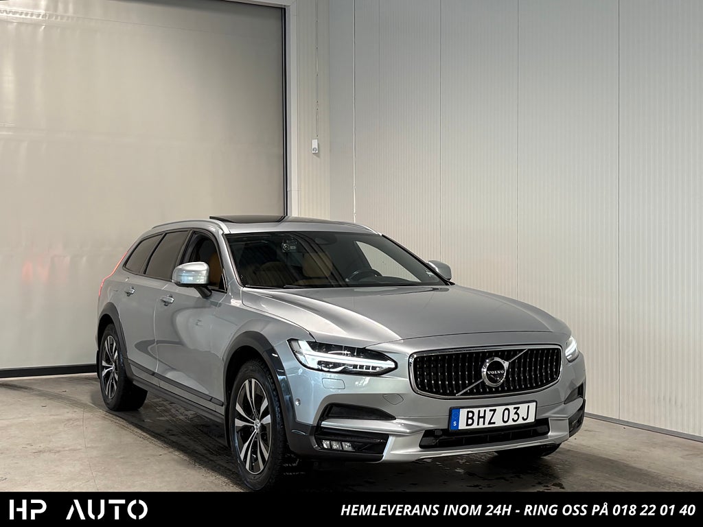 Volvo V90 Cross Country D5 AWD 235hk Inscription Pro Drag Pano B&W Elstolar 360