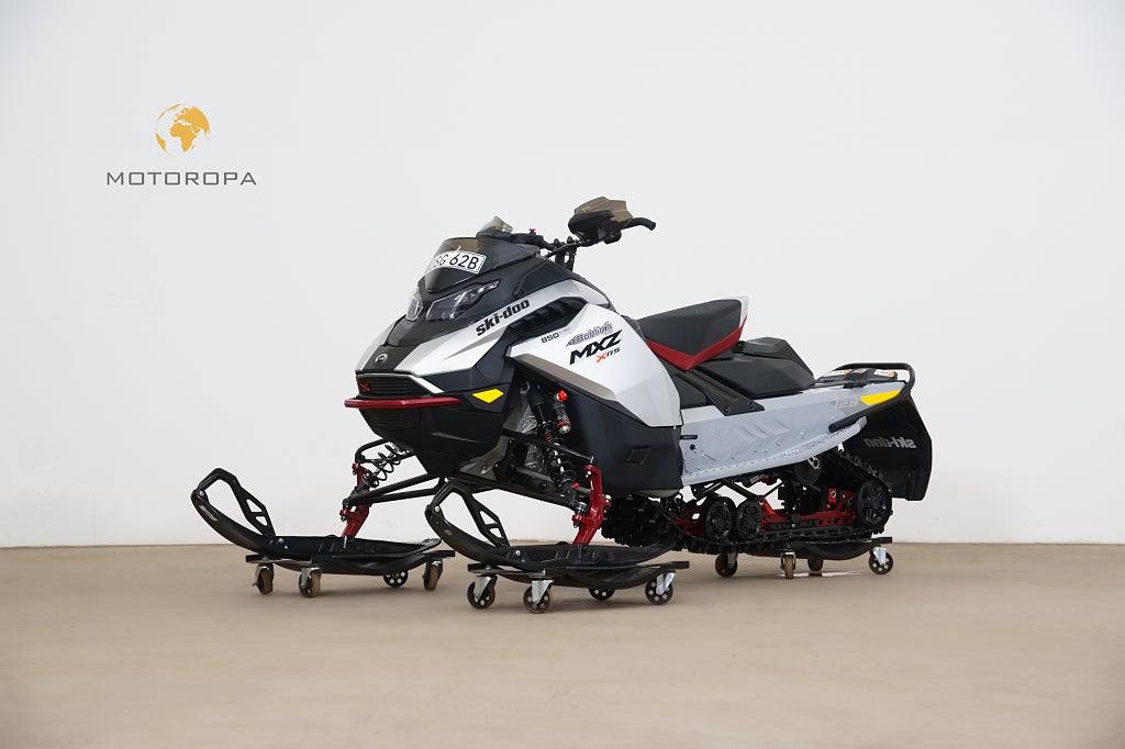 Ski-Doo MXZ X-RS 850 E-TEC Listpris ny 214.900kr/ 36 MIL / Moms 