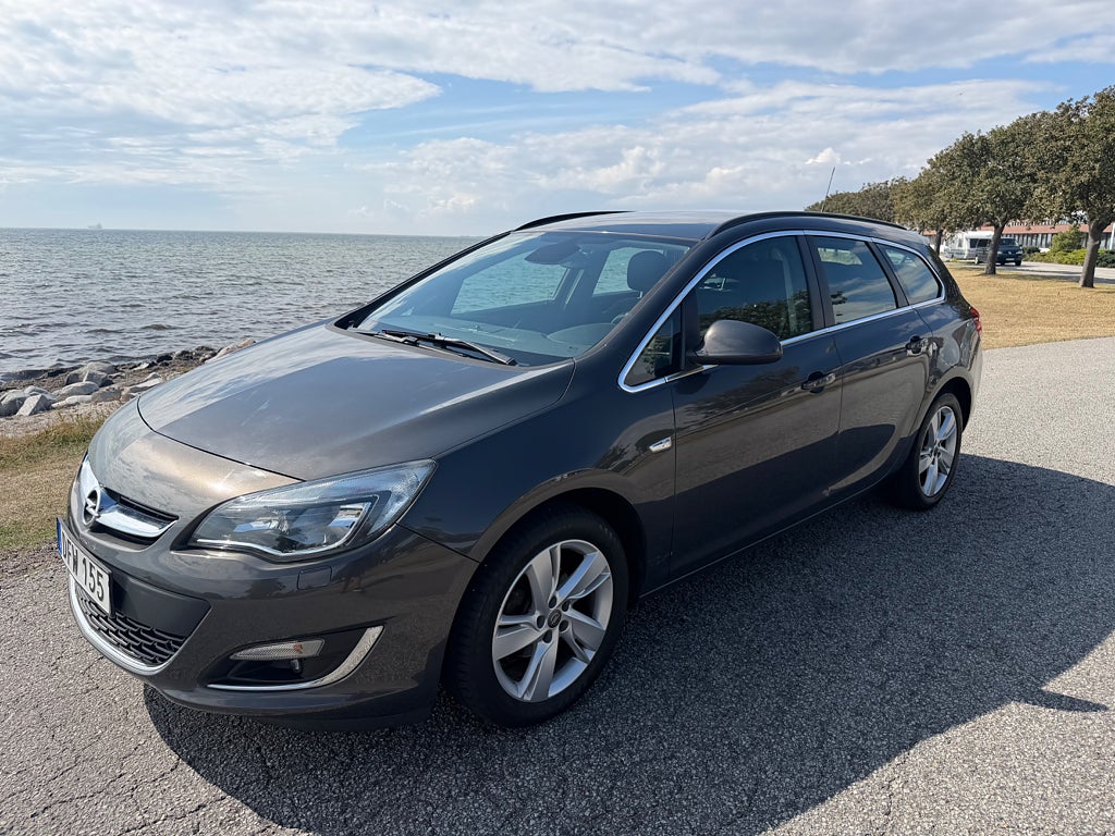 Opel Astra Sports Tourer 1.4 Turbo Sport 