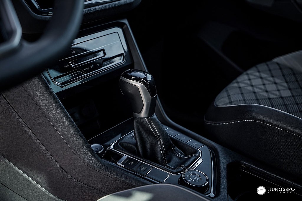 Volkswagen Tiguan 2021 - miniatyr 12