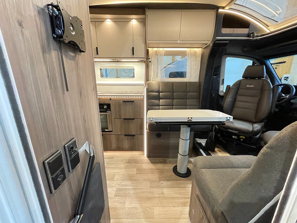 Kabe Novum Compact 720 LGB /B-körkort/ALDE/Mercedes/Face2Face - Kabe