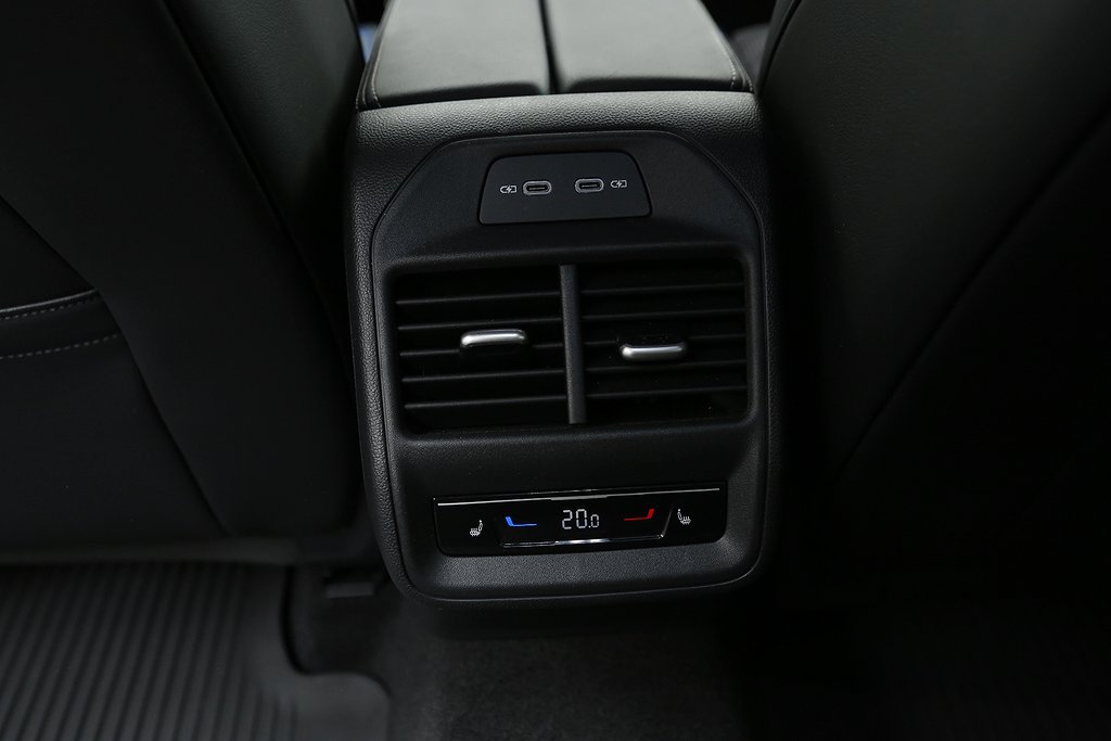 Volkswagen Passat 2,0 TDI SCR 4Motion R-Line Sportscombi 2025